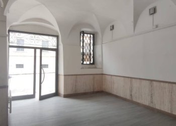Foto 1 - Commercial Premises largo crivelli, Ascoli Piceno - photo 1