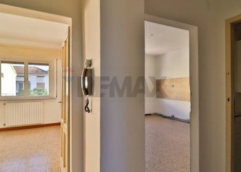 Hall / corridoio - Quadrilocale Boretto - foto 12