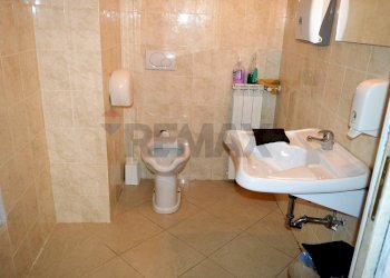 Bagno - Locale Commerciale Gaeta - foto 5