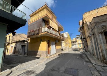 Edificio all\'aperto - Casa indipendente Via Ignazio Lanza di Trabia, Bagheria - foto 1