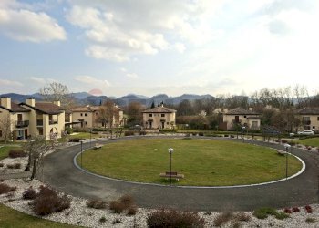 Edificio all\'aperto - Bilocale Cavaso del Tomba - foto 4