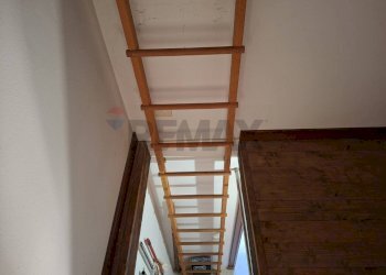 Scale - Bilocale Cavaso del Tomba - foto 27