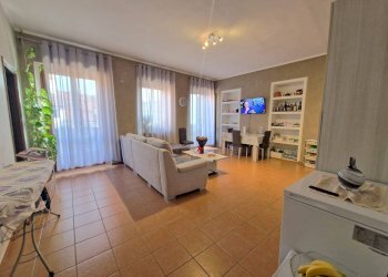 Foto 3 - Trilocale VIA MAFFEI
 
10, Leini - foto 3