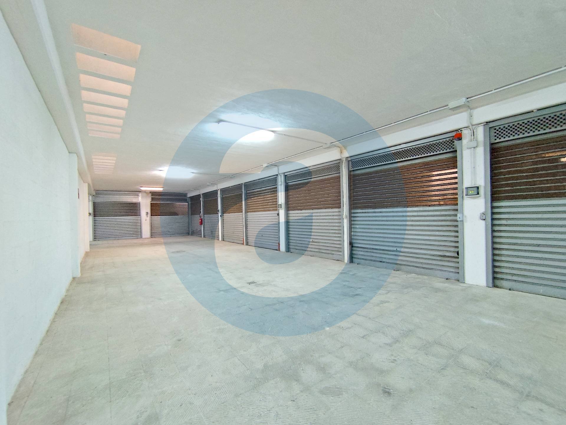 Foto 1 - Box S.S. 16 Complanare Ovest Complesso Mediterraneo
 
100, Bari - foto 1