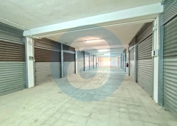 Foto 2 - Box S.S. 16 Complanare Ovest Complesso Mediterraneo
 
100, Bari - foto 2