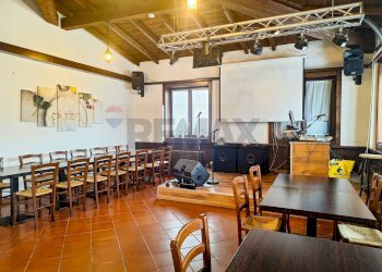 Sala da pranzo - Commercial Premises Via Poligono
 
6, Busto Arsizio - photo 5