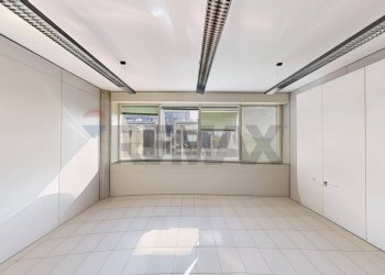 Stanza vuota - Office Via Longhin
83, Padova - photo 1