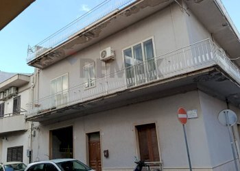 Edificio all\'aperto - Casa indipendente Comiso - foto 15