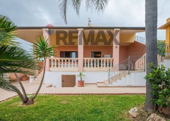 Casa all\'aperto - Villa VIA DEL GARGANO
 
13, Ragusa - foto 1