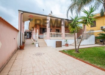 Casa all\'aperto - Villa VIA DEL GARGANO
 
13, Ragusa - foto 2