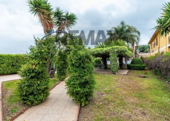 Giardino - Villa VIA DEL GARGANO
 
13, Ragusa - foto 11