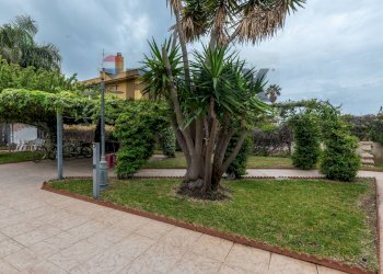 Giardino - Villa VIA DEL GARGANO
 
13, Ragusa - foto 14