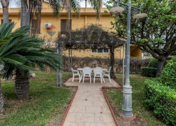 Giardino - Villa VIA DEL GARGANO
 
13, Ragusa - foto 16