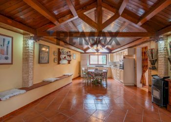 Sala da pranzo - Villa VIA DEL GARGANO
 
13, Ragusa - foto 46