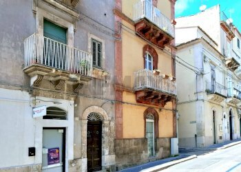 Edificio all\'aperto - Semi-detached house Via Mario Leggio
 
205, Ragusa - photo 3