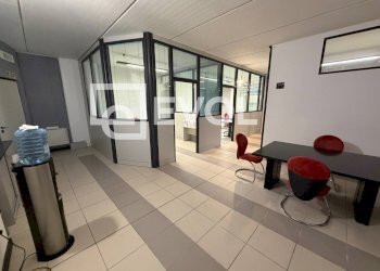 Foto 2 - Office Via Nazionale
 
49, Tavagnacco - photo 2