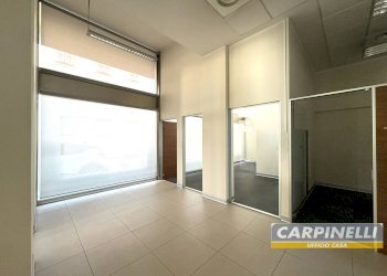 Foto 15 - Negozio Via Matteotti
 
1, Desio - foto 15