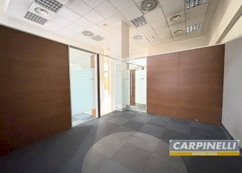 Foto 17 - Negozio Via Matteotti
 
1, Desio - foto 17