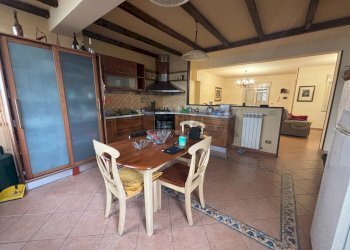 Sala da pranzo - Villa a Schiera Via Spadafora
 
27, Palermo - foto 8