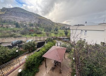 Vista delle montagne - Villa a Schiera Via Spadafora
 
27, Palermo - foto 18