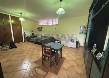 Sala da pranzo - Villa a Schiera Via Spadafora
 
27, Palermo - foto 29