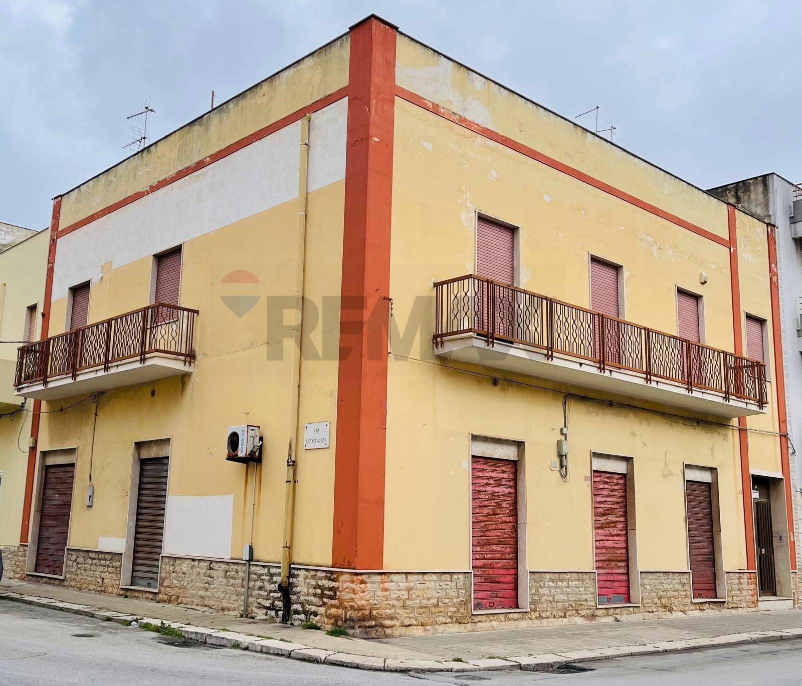 Edificio all\'aperto - Casa indipendente Via del Legno
 
108, Trapani - foto 1