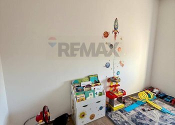 Camera / camera da letto - Three-room apartment Nogarole Rocca - photo 9
