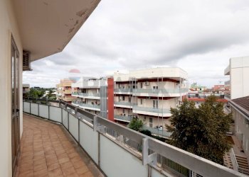 Balcone - Quadrilocale Della Resistenza
 
10, Bitritto - foto 7