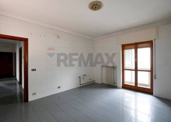 Stanza vuota - Quadrilocale Della Resistenza
 
10, Bitritto - foto 9