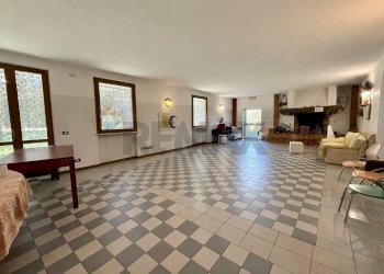 Soggiorno - Villa Via Castelleone
 
60, Castelverde - foto 8