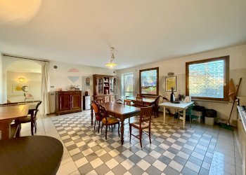 Sala da pranzo - Villa Via Castelleone
 
60, Castelverde - foto 9