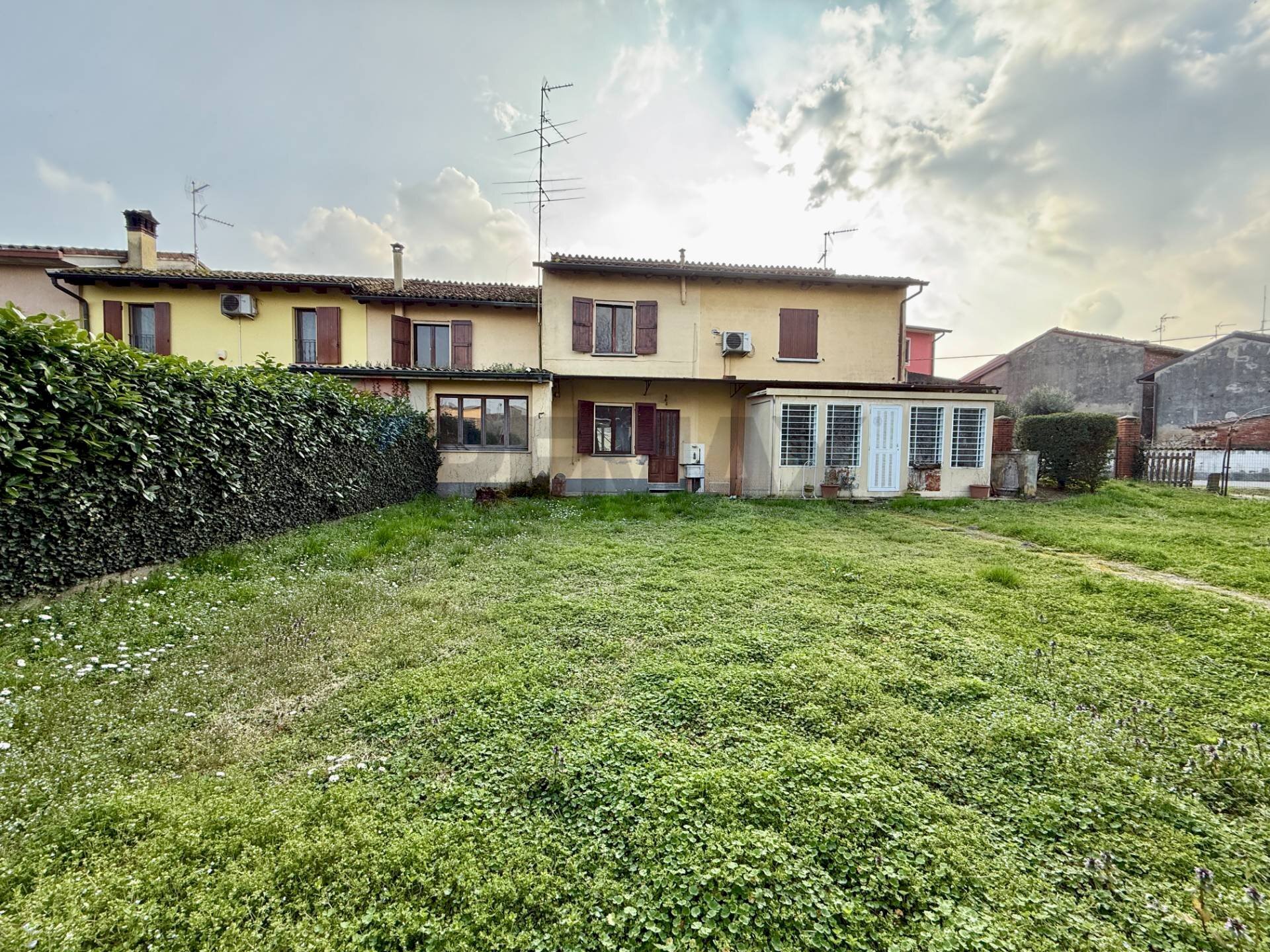 Casa all\'aperto - Semi-detached house VICOLO VITTORIO ALFIERI
 
11, Corte de' Frati - photo 1