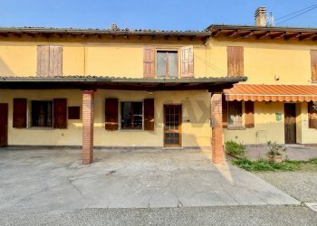 Casa all\'aperto - Casa semi indipendente VICOLO VITTORIO ALFIERI
 
11, Corte de' Frati - foto 1