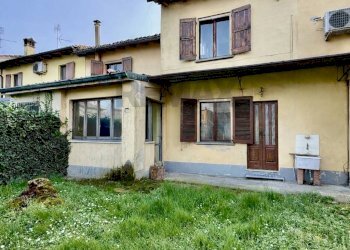 Casa all\'aperto - Casa semi indipendente VICOLO VITTORIO ALFIERI
 
11, Corte de' Frati - foto 2