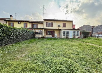 Casa all\'aperto - Casa semi indipendente VICOLO VITTORIO ALFIERI
 
11, Corte de' Frati - foto 26