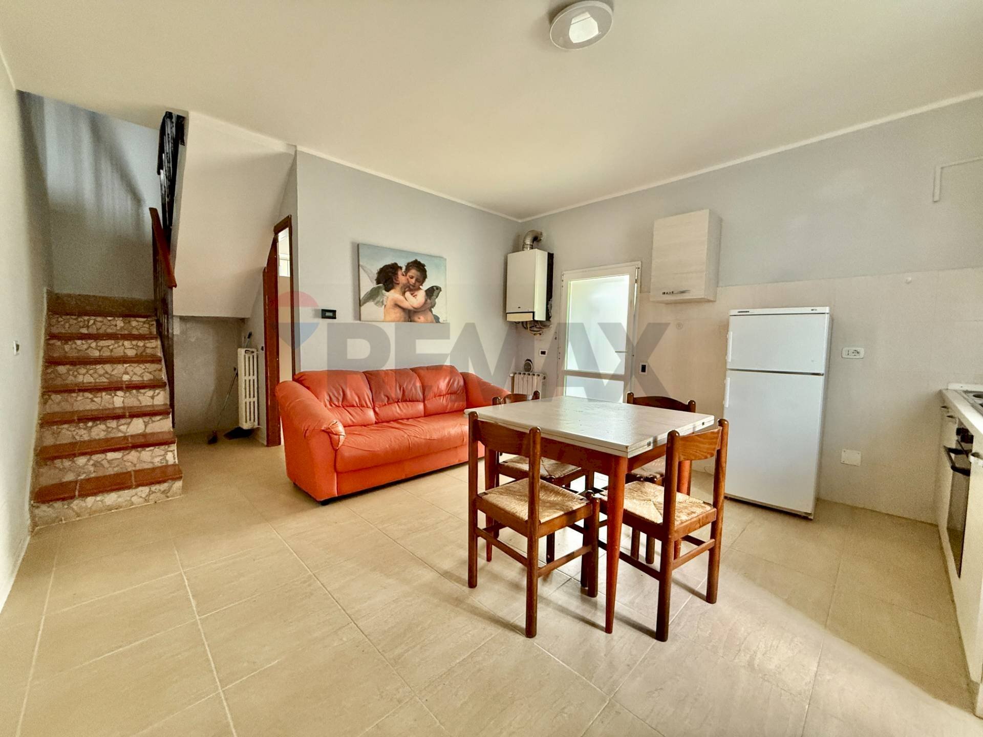 Sala da pranzo - Casa semi indipendente Via Ugo Pelò
 
5, Castelvetro Piacentino - foto 2