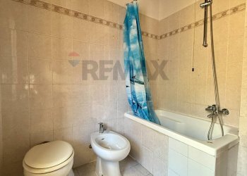 Bagno - Bilocale via Manzoni
 
22, Cremona - foto 12