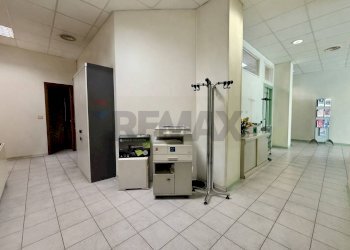 Hall / corridoio - Negozio Via Lucchini
 
105, Cremona - foto 11