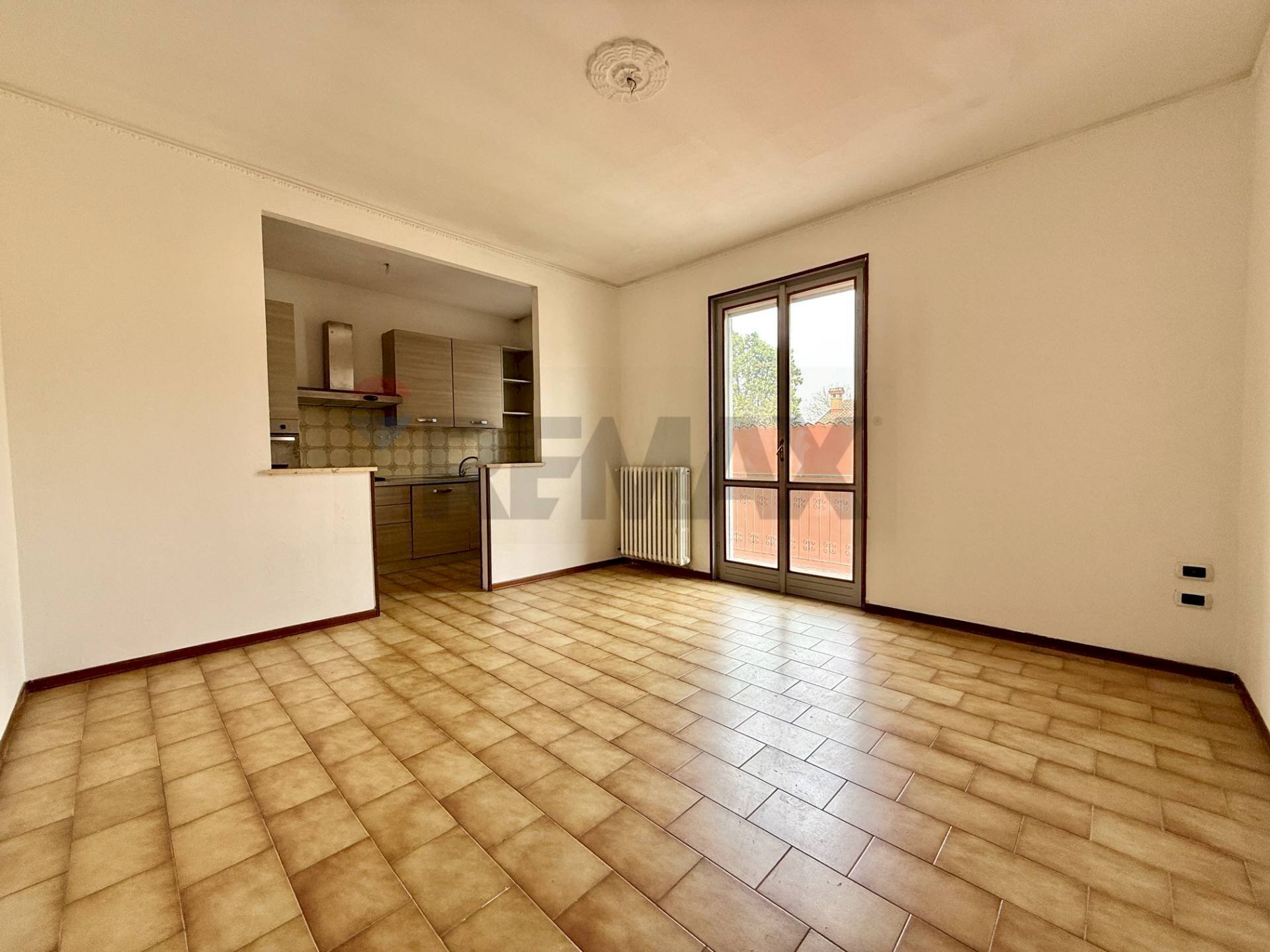 Stanza vuota - Quadrilocale Via Garibaldi
 
37, Gussola - foto 1