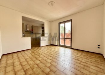 Stanza vuota - Quadrilocale Via Garibaldi
 
37, Gussola - foto 1