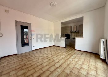 Stanza vuota - Quadrilocale Via Garibaldi
 
37, Gussola - foto 2