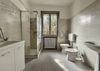 Bagno - Quadrilocale Via Garibaldi
 
37, Gussola - foto 7