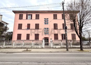 Edificio all\'aperto - Quadrilocale Viale Matteotti
 
79, Sesto ed Uniti - foto 20