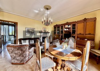 Sala da pranzo - Quadrilocale Viale Matteotti
 
79, Sesto ed Uniti - foto 2
