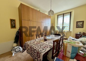Sala da pranzo - Quadrilocale Viale Matteotti
 
79, Sesto ed Uniti - foto 30