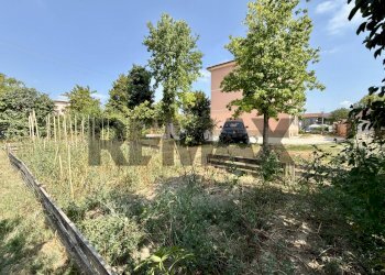 Giardino - Quadrilocale Viale Matteotti
 
79, Sesto ed Uniti - foto 40