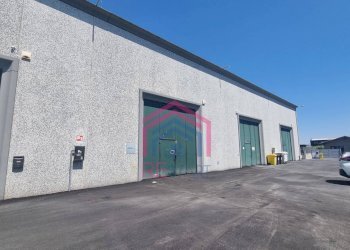 Foto 3 - Capannone Via dei Castelli Romani
 
54, Pomezia - foto 3