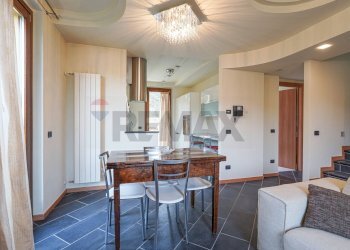 Sala da pranzo - Casa semi indipendente Via 4 Novembre
 
109, Ponteranica - foto 15