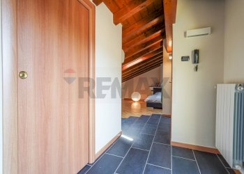 Hall / corridoio - Casa semi indipendente Via 4 Novembre
 
109, Ponteranica - foto 30