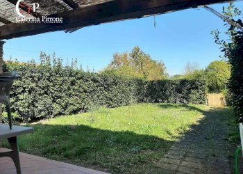 Foto 1 - Trilocale Stradone del Belvedere
 
3, Rosignano Marittimo - foto 1